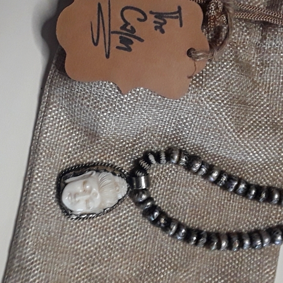 ONE OF A KIND handcrafted beautiful white jade and stainless steel necklace - Picture 1 of 13